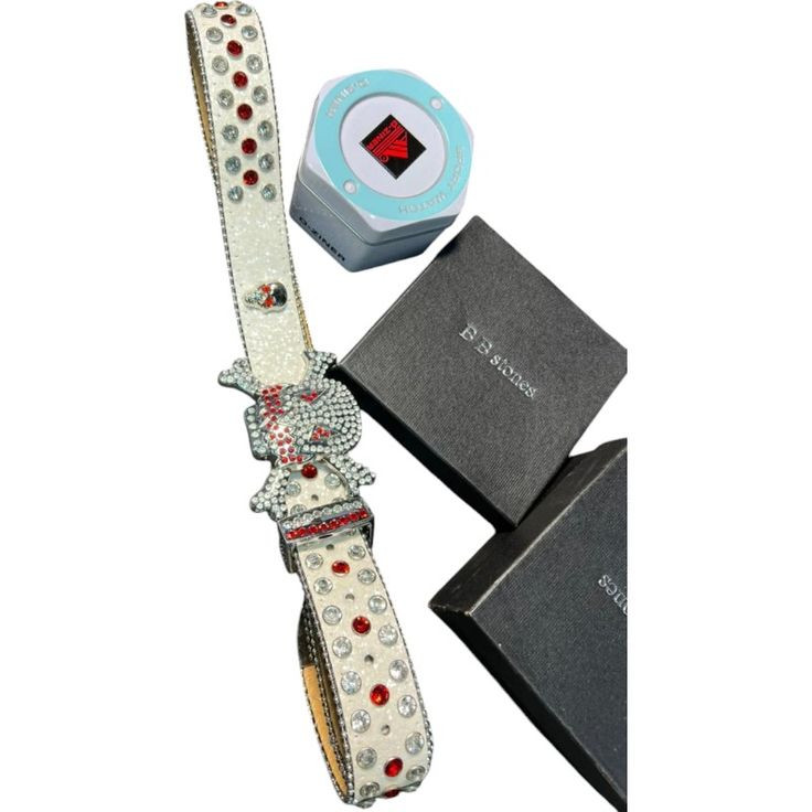 Ceinture BB Simon Blanche en Cuir avec Boucle Tête de Mort Strass
