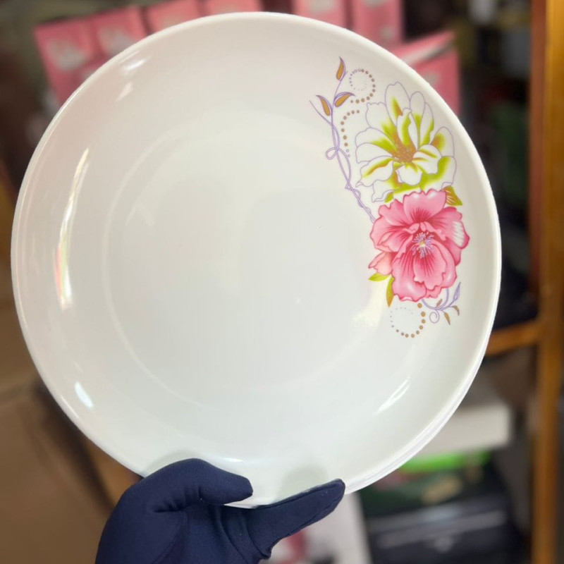 Plat lisse avec fleur