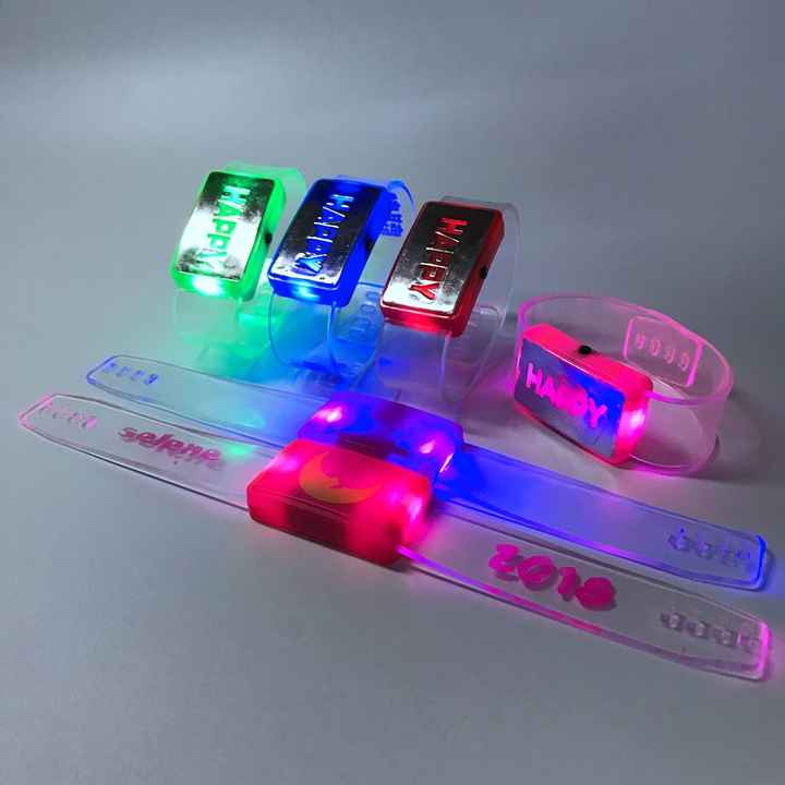 Bracelet lumineux à DEL pour concert de musique Bracelets à DEL lumineux colorés et joyeux pour les fêtes