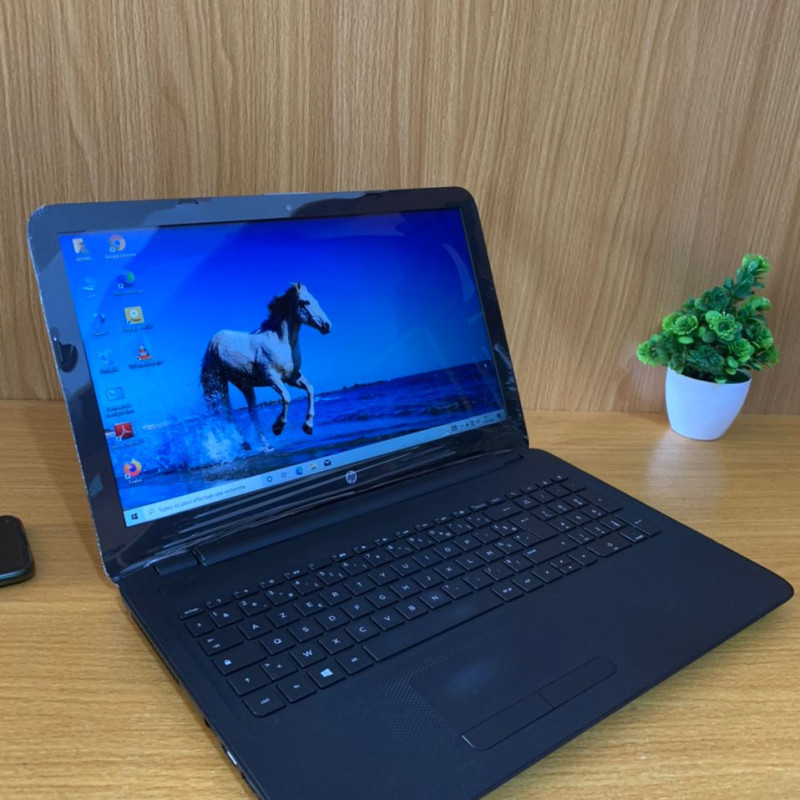 💻HP Notebook 🩸Processeur CPU @ 2.60ghz 🩸RAM 4G 🩸DD 1 Terra 🩸Écran 15 pouces  🩸Clavier alphanumérique