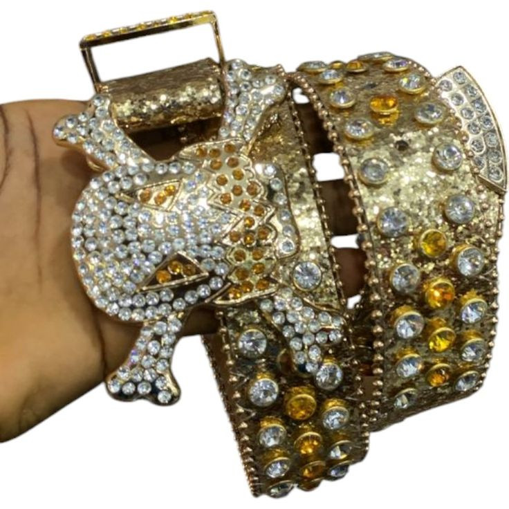 Ceinture Dorée avec Boucle Tête de Mort et Strass