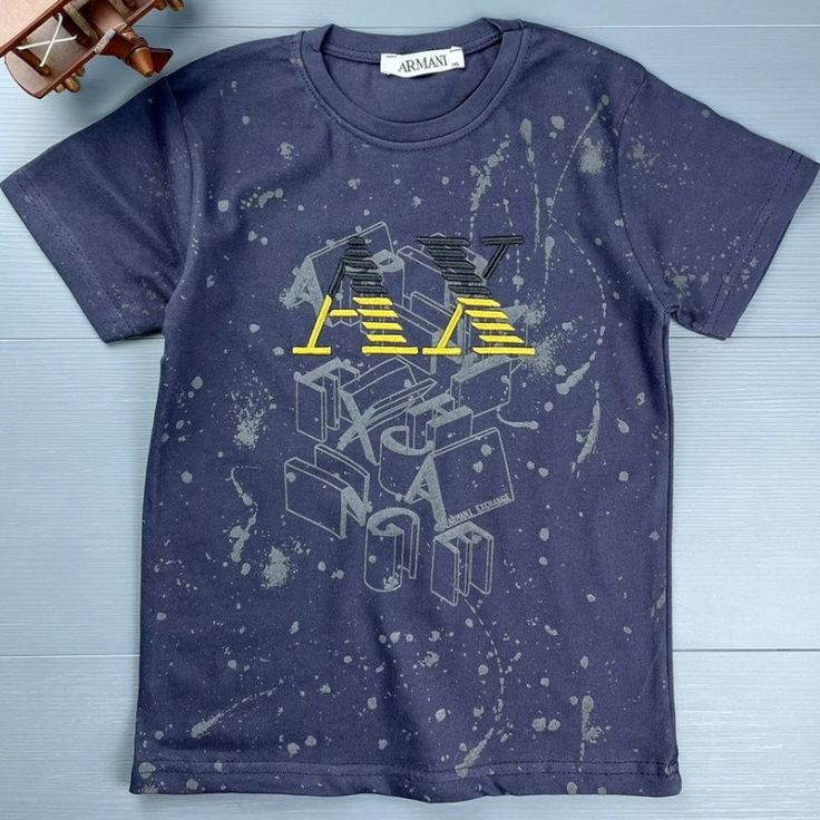 T-shirt enfant bleu marine Armani avec imprimé graphique