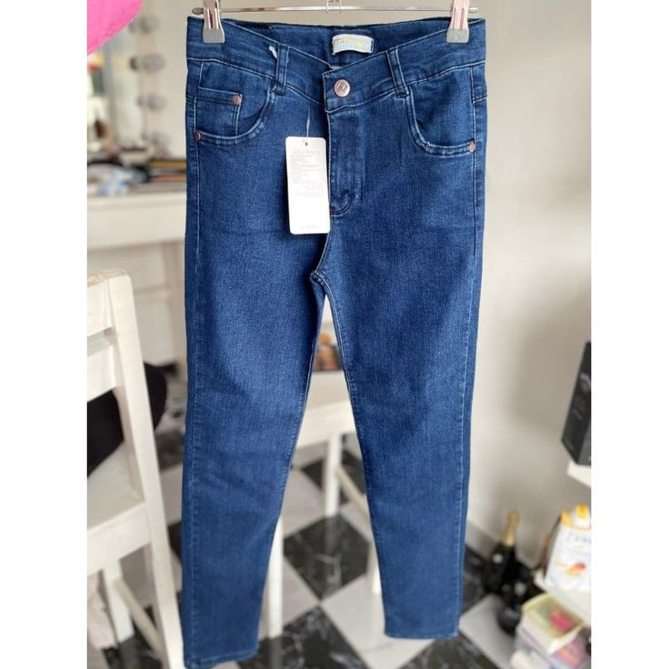 Jean bleu pour enfant avec détails originaux
