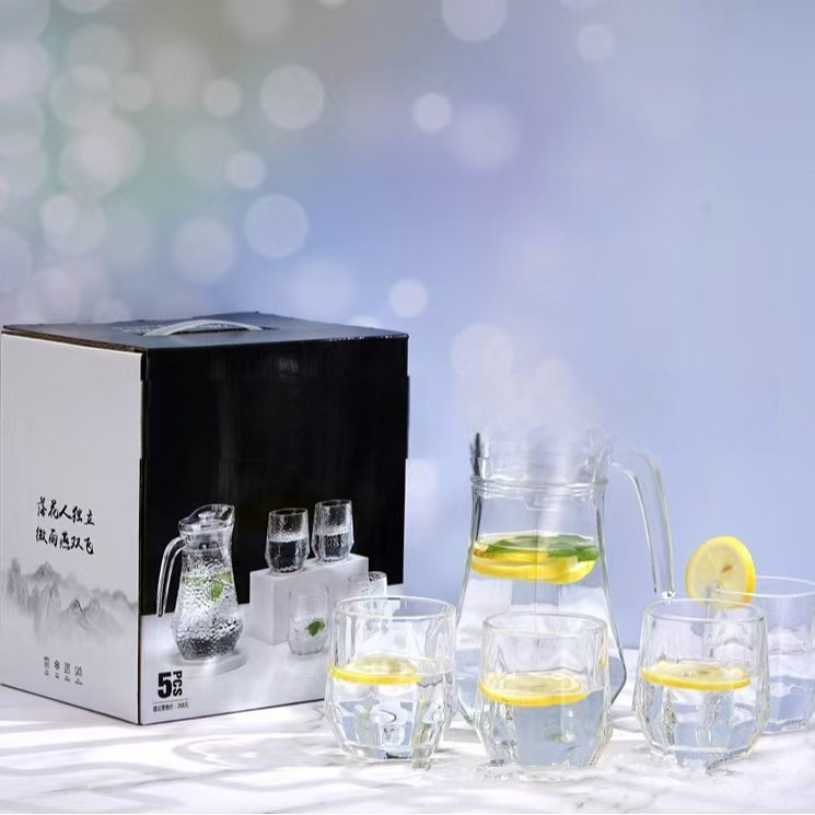 Magnifique carafe + 6 verres