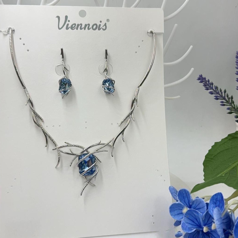 Boucles et colliers Viennois