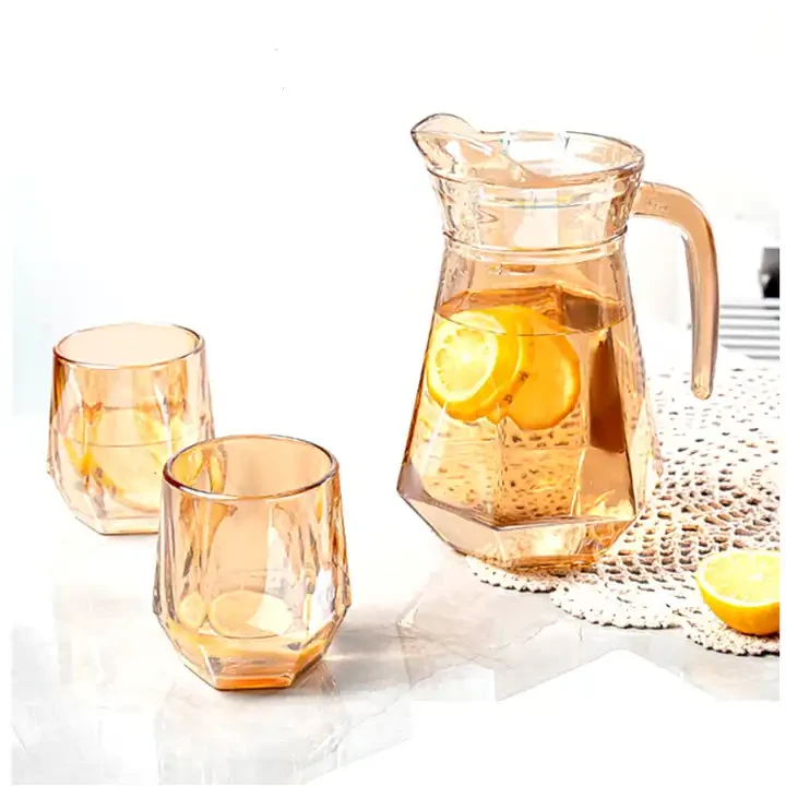 Grand récipient et tasses en verre