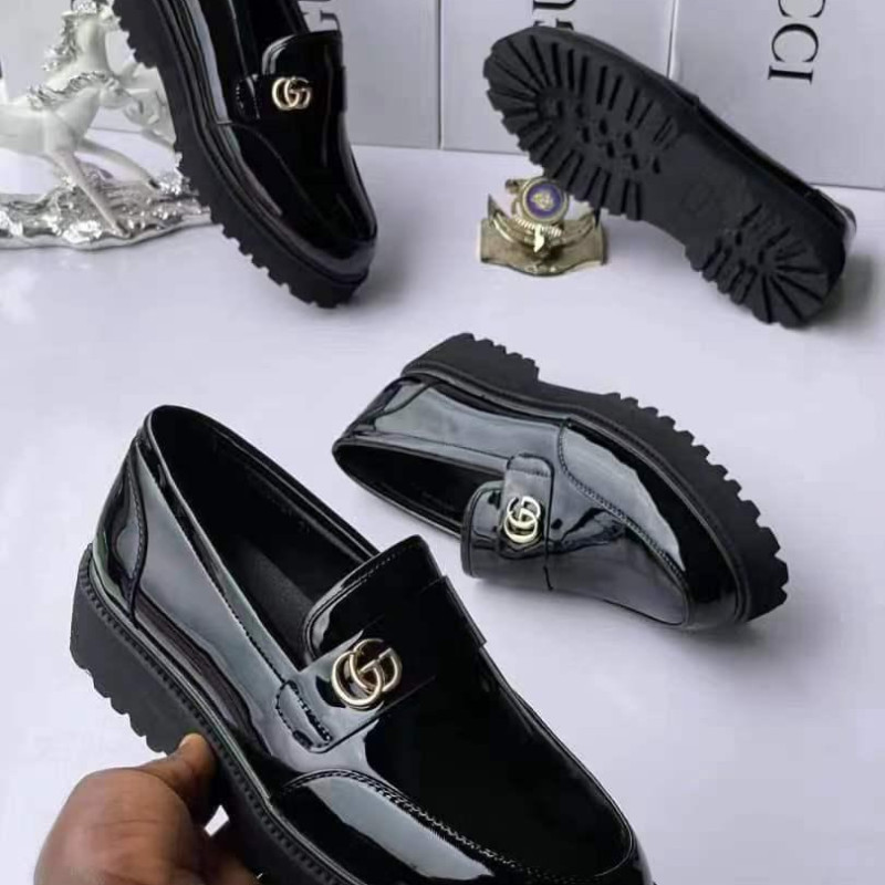 Chaussures en cuir