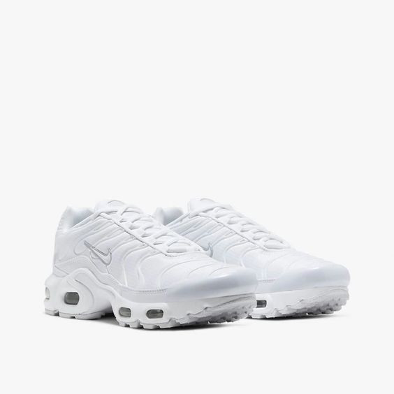 NIKE AIR MAX PLUS WHITE